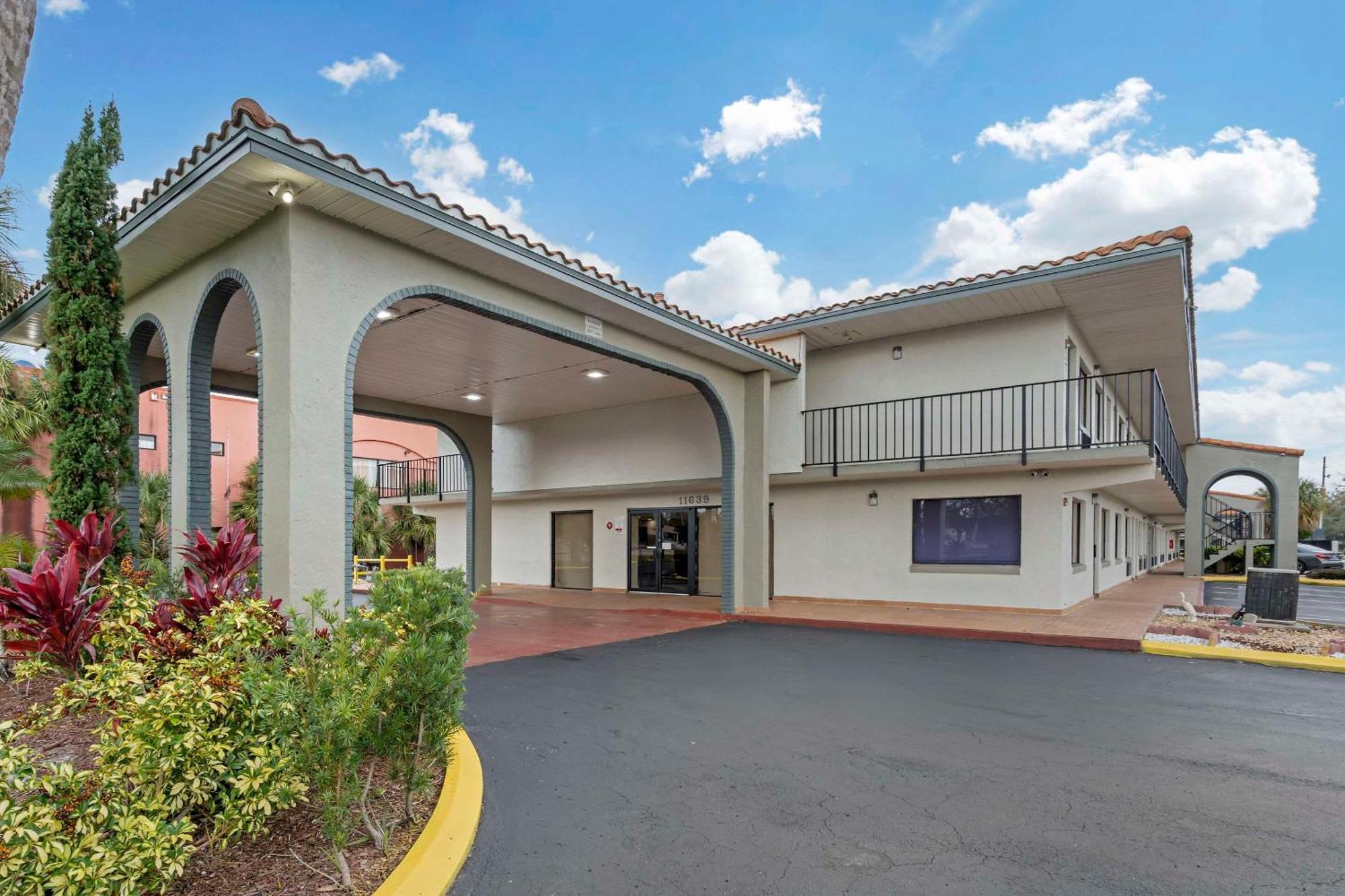 Quality & Orlando East - Ucf Area Hotel