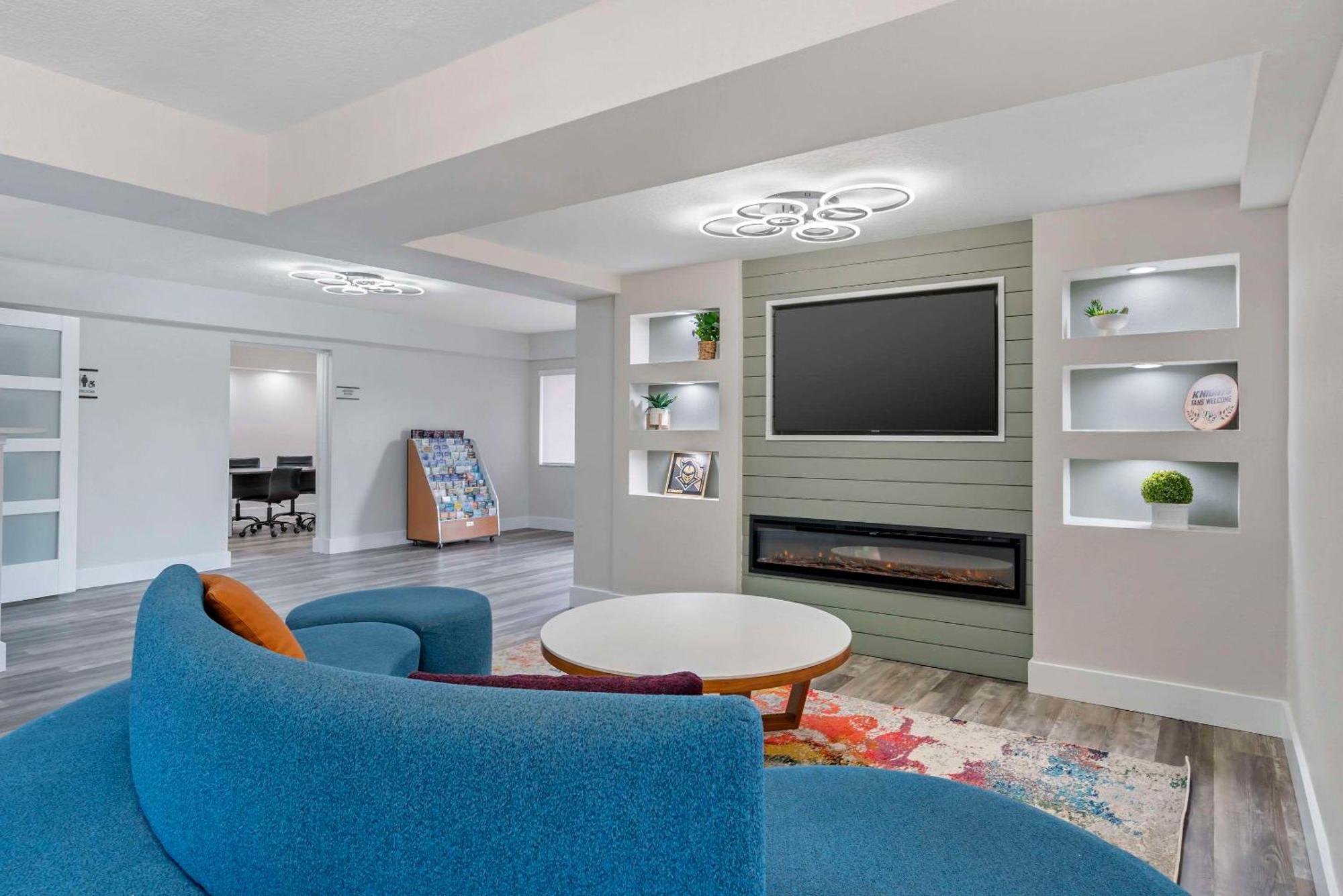 Quality & Orlando East - Ucf Area Hotel 2*
