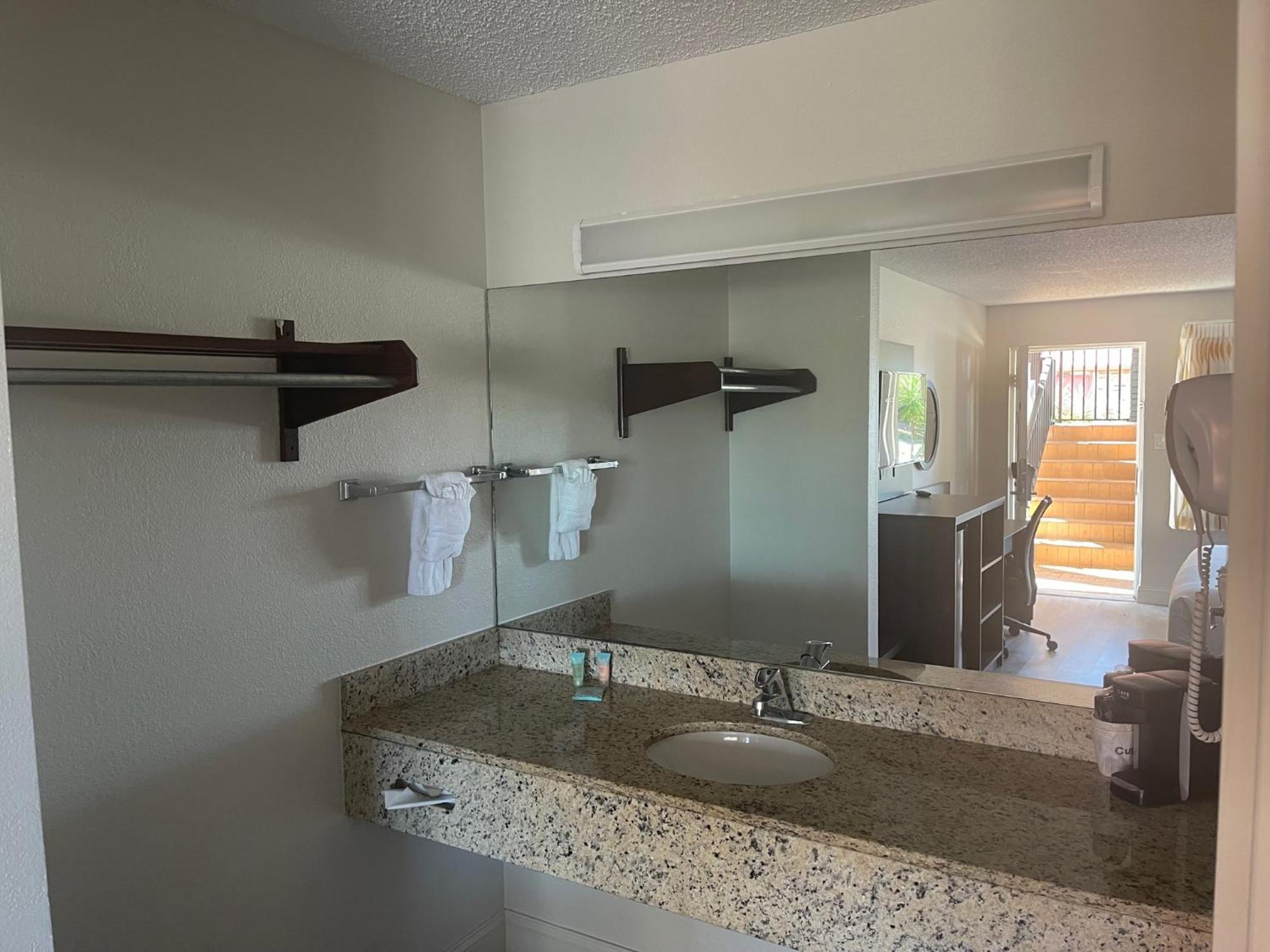Quality & Orlando East - Ucf Area