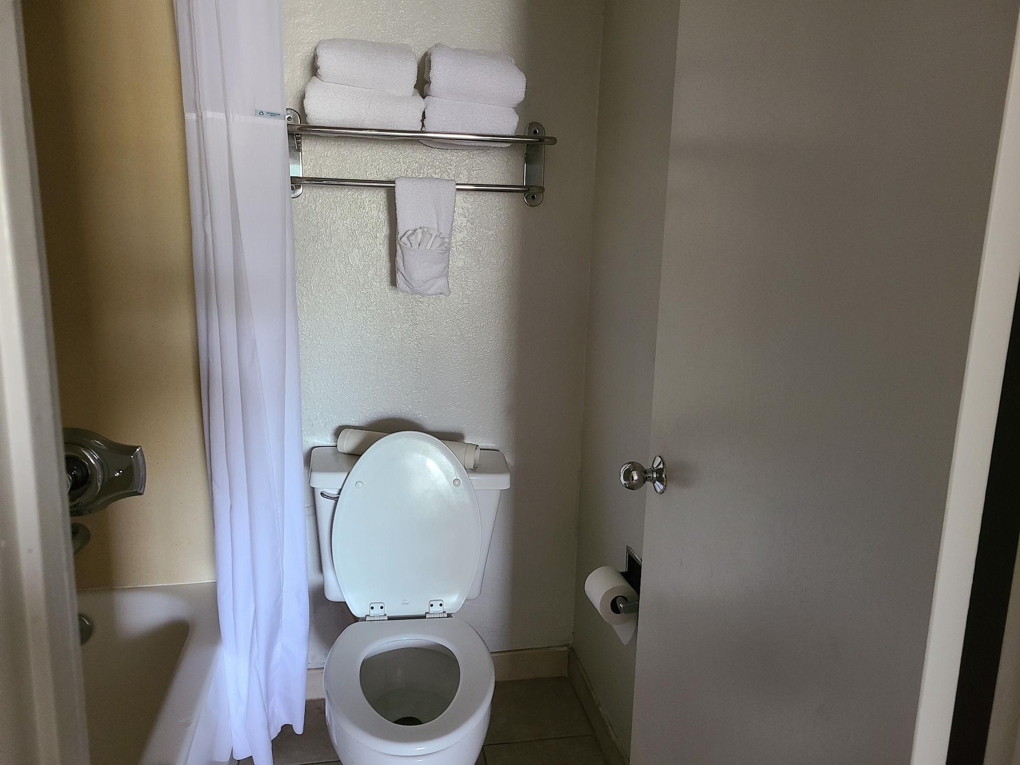 Quality & Orlando East - Ucf Area Hotel 2*