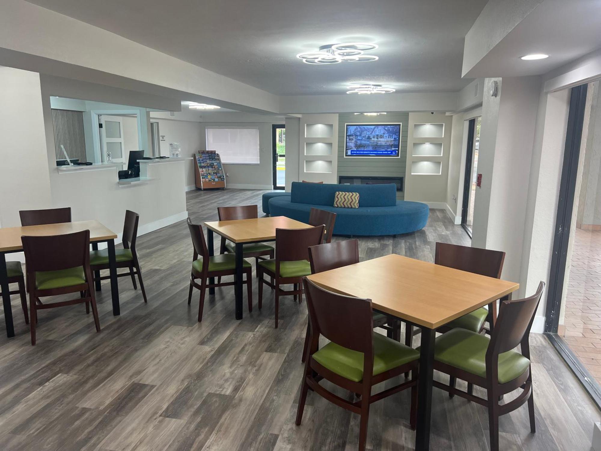 Quality & Orlando East - Ucf Area Hotel Alafaya